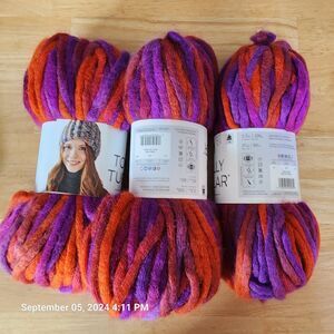 Lion Brand Totally Tubular Coral Reef 3.5oz 87 yd Color 204 Lot 19203 Six in Lot